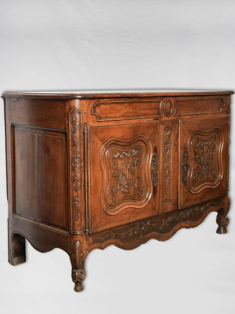 18th century walnut commode / bahut from Provence - Louis XV - 55½" x 24"