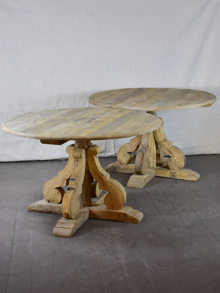 Pair of 19th Century Italian round tables 47¼" diameter