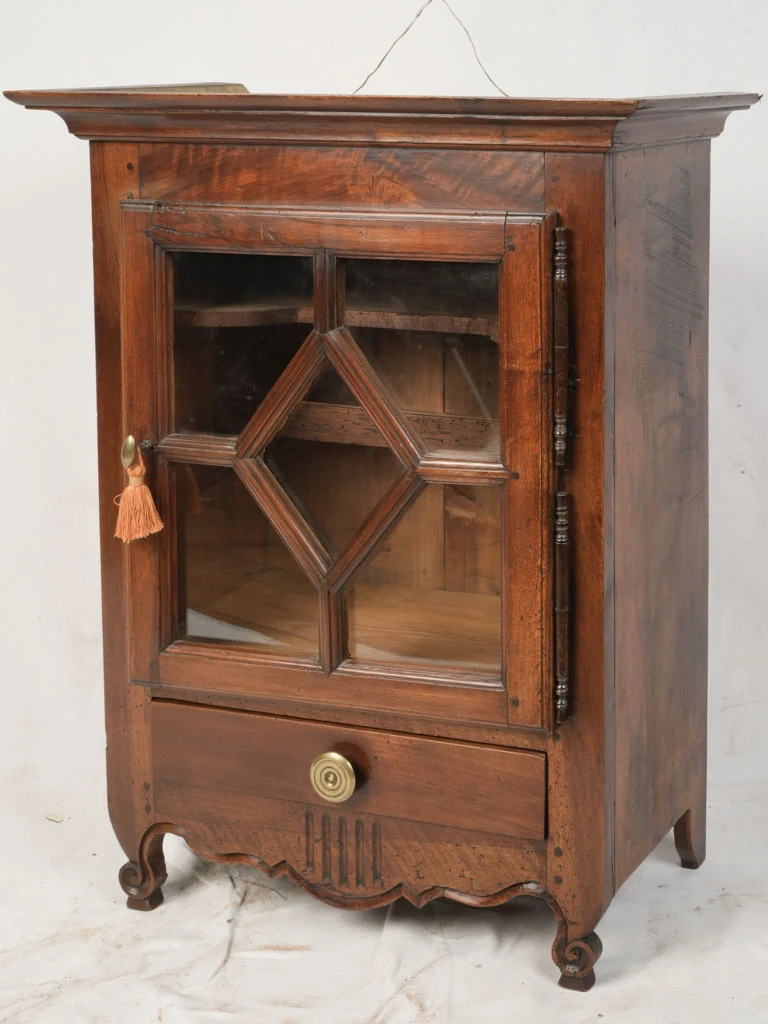 Provençal Walnut Verriau Glass Cabinet, Late-18th Century - 32¾" x 25¼"