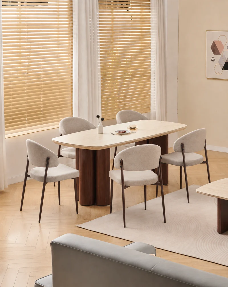 Lot table à manger Trinity effet travertin + chaises Lamia effet noyer