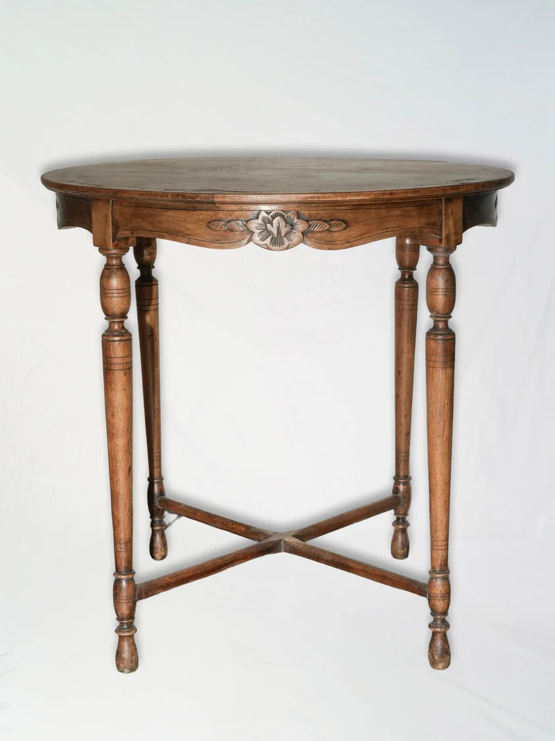 Antique French Provincial Round Oak Table with Carved Floral Apron - 29½"