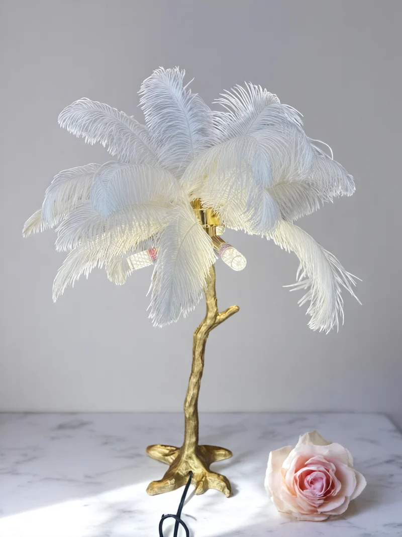 Golden Palm Feather Table Lamp