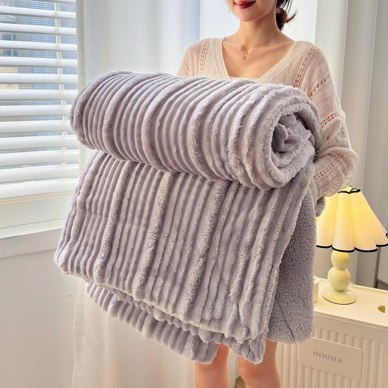 Plaid côtelé doux gris 150 x 200 cm DOUDOU