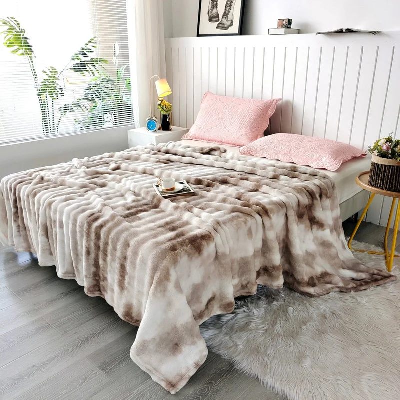Plaid à poils doux taupe 150 x 200 cm PAULA