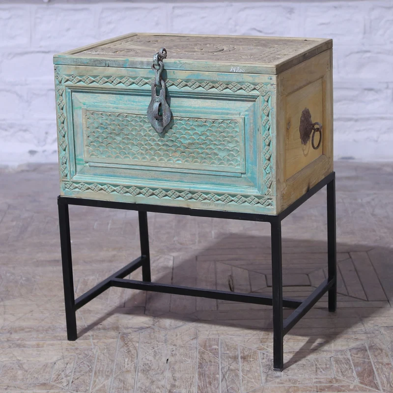 Coffre en bois d’acacia — 23.5×18.5×16.5" — PA34200