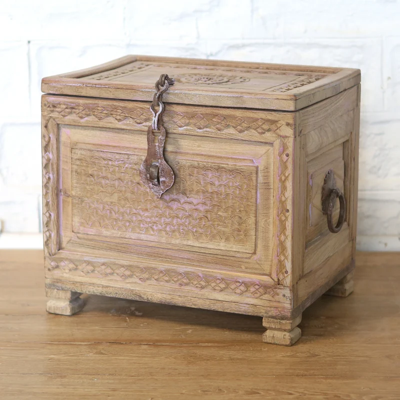 Coffre en bois d’acacia — 17×13×16.5" — PA32787