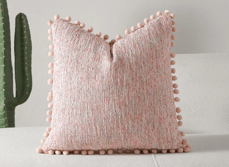 Coussin rose en tweed avec ponpons 45x45 cm POPINE