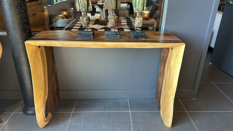 Console Waterfall 48x16x32"