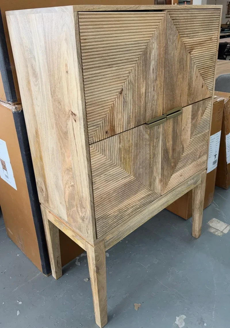 Buffet haut 4 portes 56x35.5x15.75''